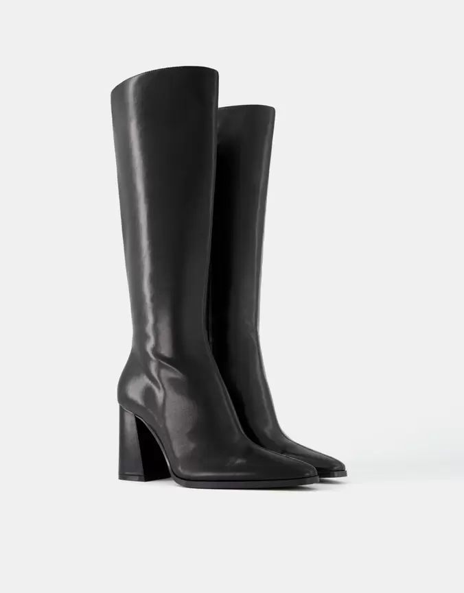 Block heel boots offers at £59.99 in Bershka