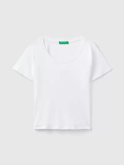 Short sleeve t-shirt in long fiber cotton offers at £19.95 in United Colors Of Benetton