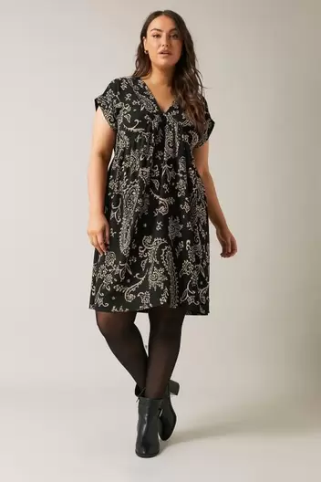 EVANS Curve Black Paisley Print Crepe Midi Dress offers at £25 in Evans