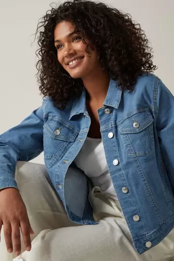 EVANS Curve Mid Wash Blue Denim Jacket offers at £10 in Evans