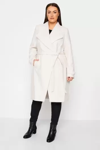 Evans Ivory So Chic Coat offers at £35 in Evans