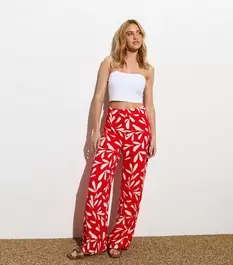 Red Leaf Print Wide Leg Trousers offers at £20 in New Look