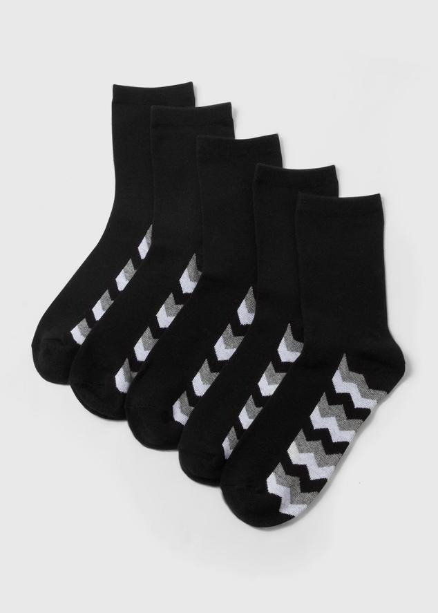 5 Pack Black Chevron Print Footbed Crew Socks offers at £3 in Matalan