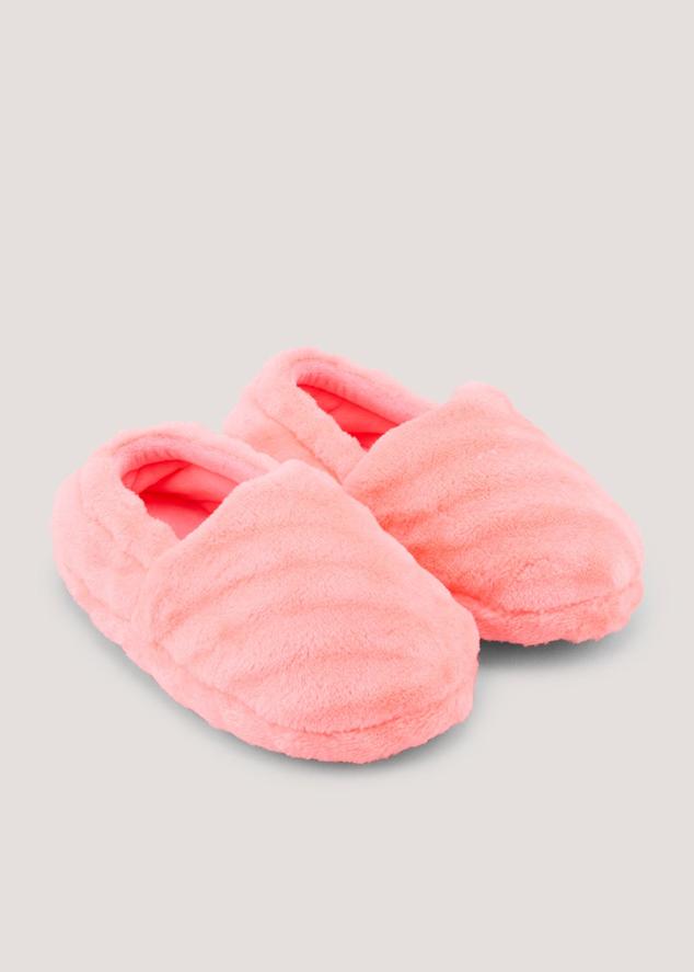Girls Pink Faux Fur Mule Slippers (Younger 4-12) offers at £1.5 in Matalan