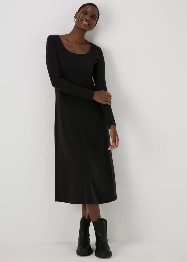 Black Ribbed Scoop Neck Midi Dress offers at £8.5 in Matalan