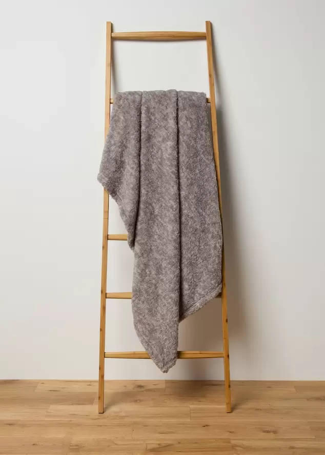 Grey Single Sided Sherpa Throw offers at £6 in Matalan