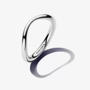 Organically Shaped Band Ring offers at £35 in Pandora