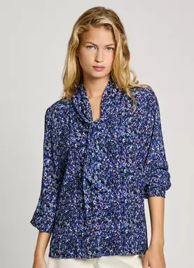 FLOWY FLORAL PRINT BLOUSE offers at £70 in Pepe Jeans