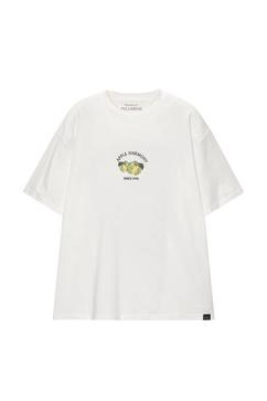 Embroidered apple T-shirt offers at £15.99 in Pull & Bear