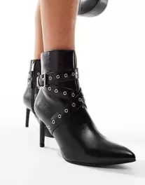 New Look stuffed mid ankle boot in black offers at £436 in ASOS