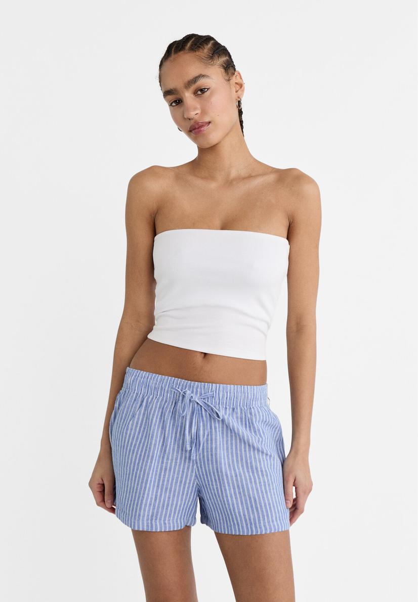Basic bandeau top offers at £9.99 in Stradivarius