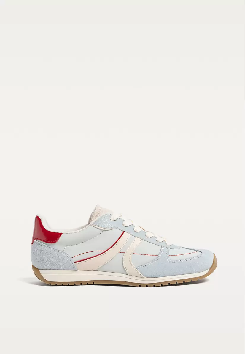 Retro trainers offers at £35.99 in Stradivarius