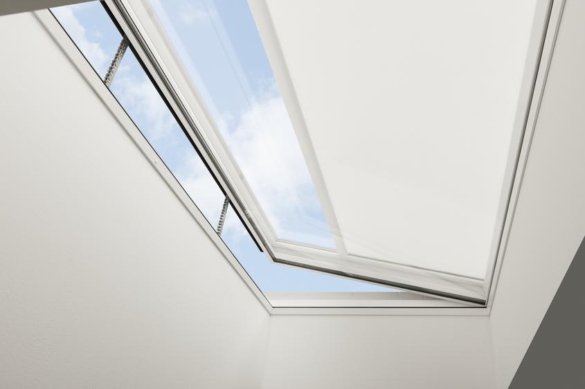 VELUX anti-heat blind for flat roof windows CVU / CFU offers at £362.4 in Velux