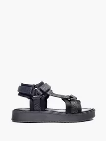 Teen Girl Sporty Sandal offers at £8.99 in Deichmann