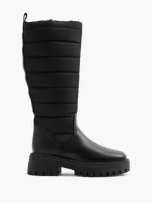 Black Long Leg Boot with Quilted Panelling offers at £27.49 in Deichmann