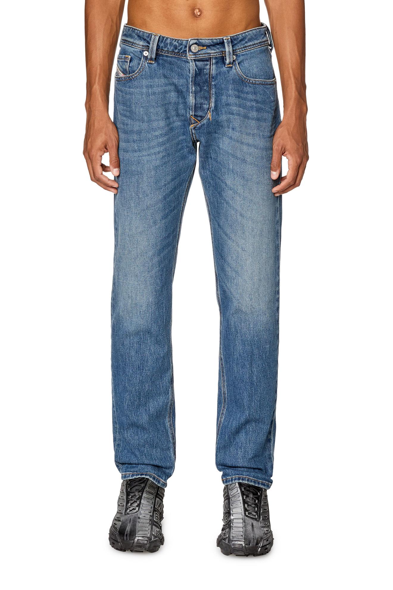 Tapered Jeans - 1986 Larkee-Beex offers at £105 in Diesel