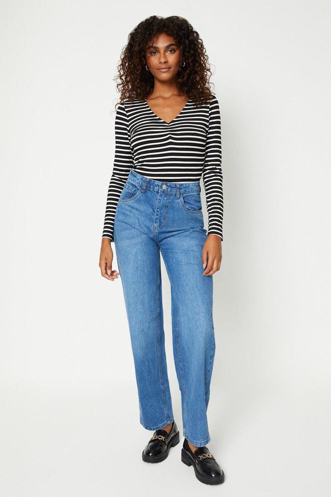Boyfriend Jeans offers at £22.4 in Dorothy Perkins