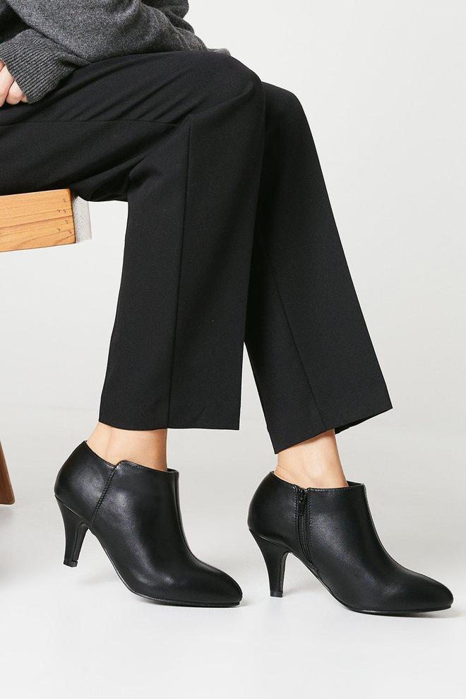 Arlo Shoe Boots offers at £22 in Dorothy Perkins