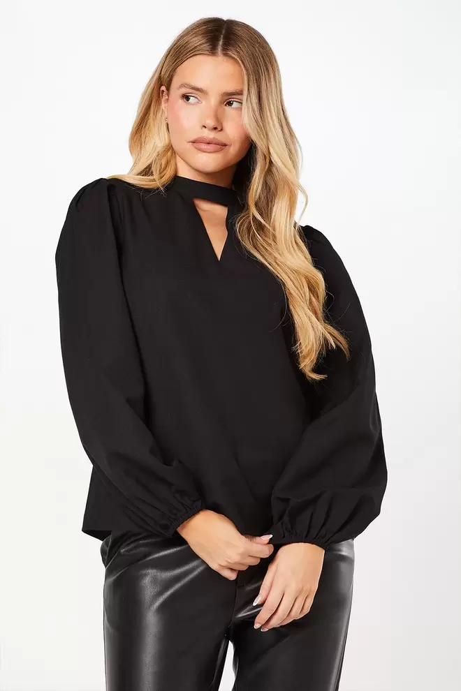 Keyhole Blouse offers at £13.2 in Dorothy Perkins