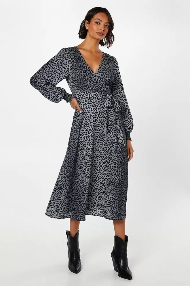 Black Animal Long Sleeve Wrap Midi Dress offers at £27.3 in Dorothy Perkins