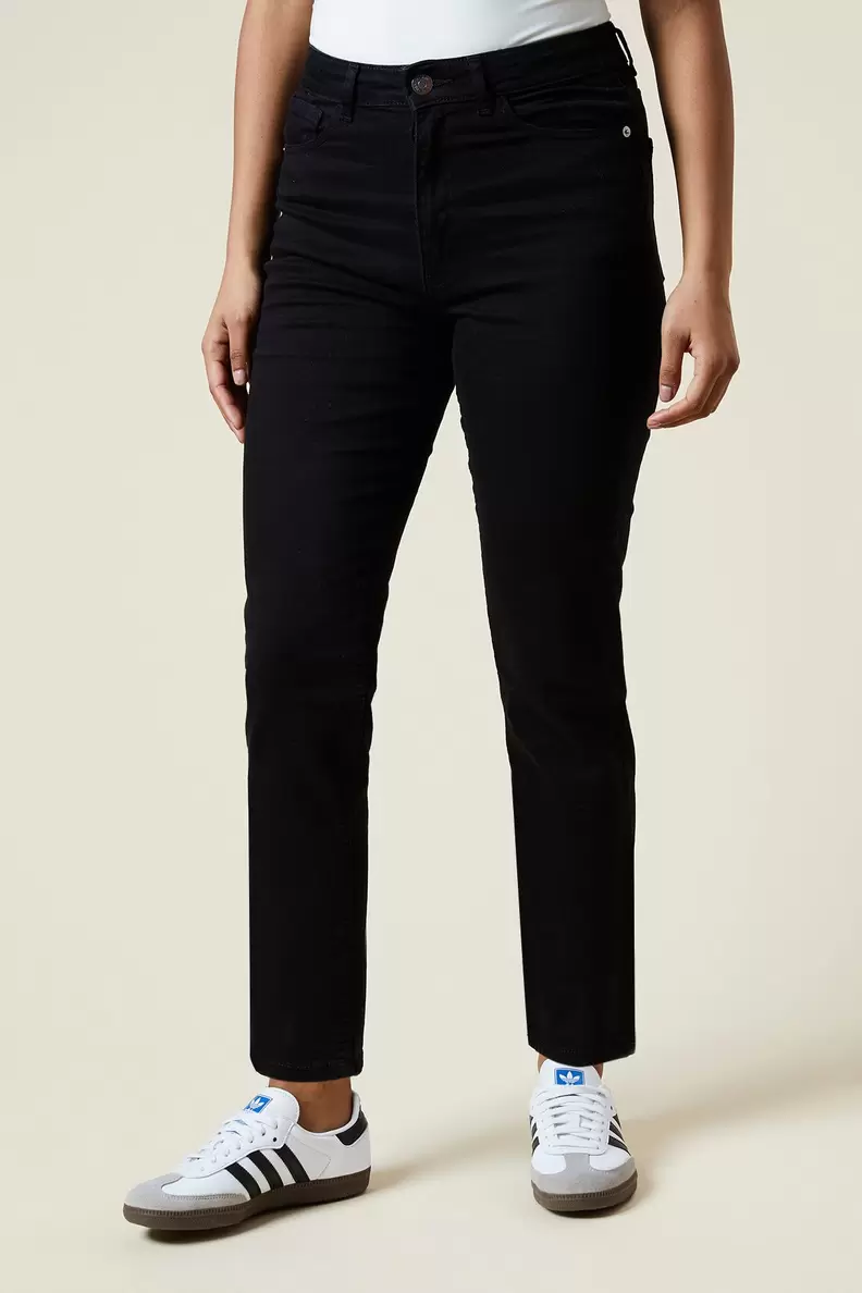 Petite Comfort Stretch Slim Mom Jean offers at £20 in Dorothy Perkins