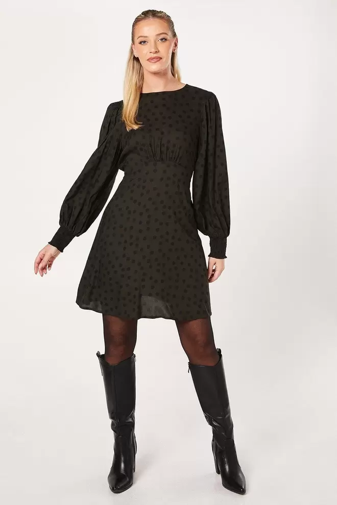 Khaki Spot Shirred Cuff Mini Dress offers at £14.4 in Dorothy Perkins