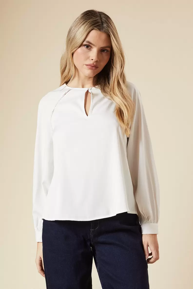 Trim Detail Blouse offers at £15.08 in Dorothy Perkins