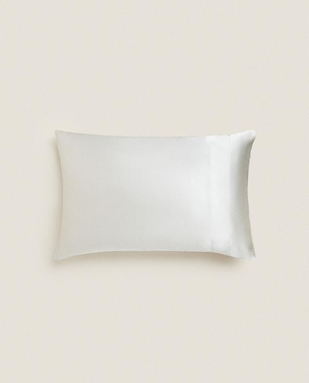 100% MULBERRY SILK PILLOWCASE offers at £59.99 in ZARA Home