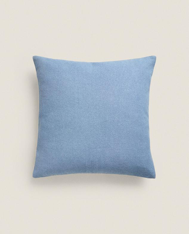 PLAIN COTTON CUSHION COVER offers at £12.99 in ZARA Home