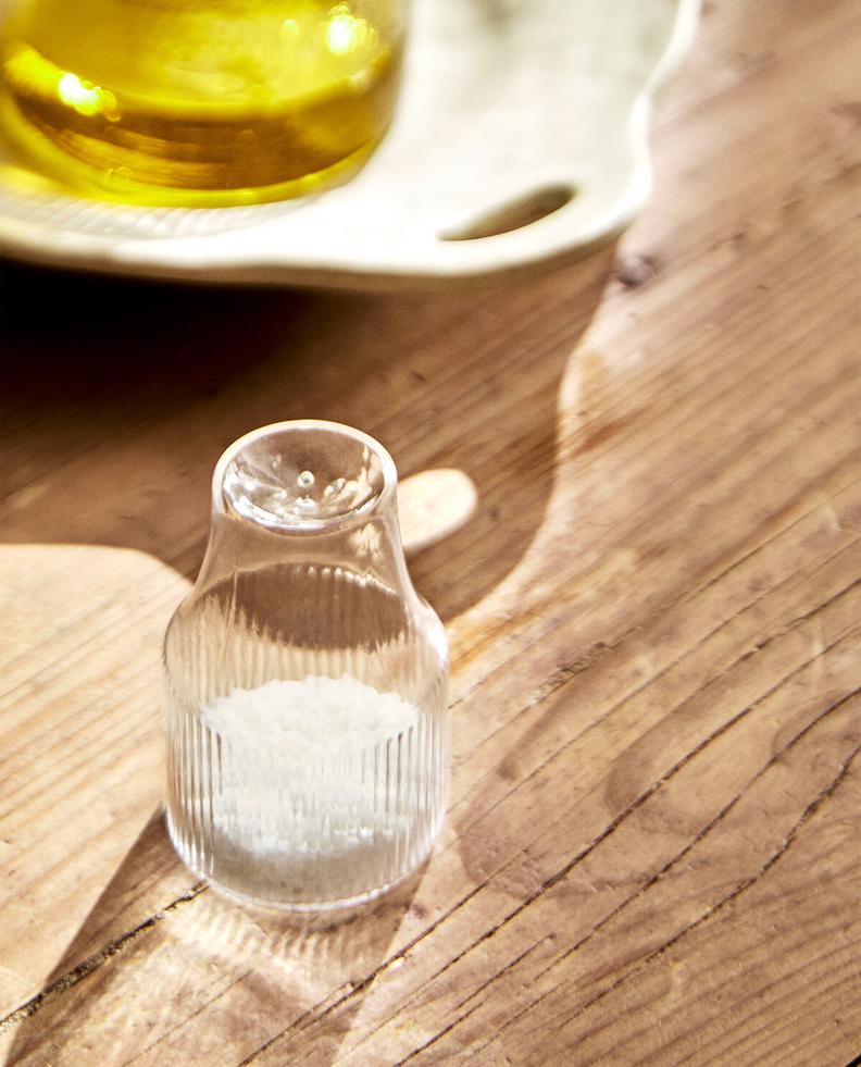BOROSILICATE SALT SHAKER WITH RAISED DESIGN offers at £5.99 in ZARA Home