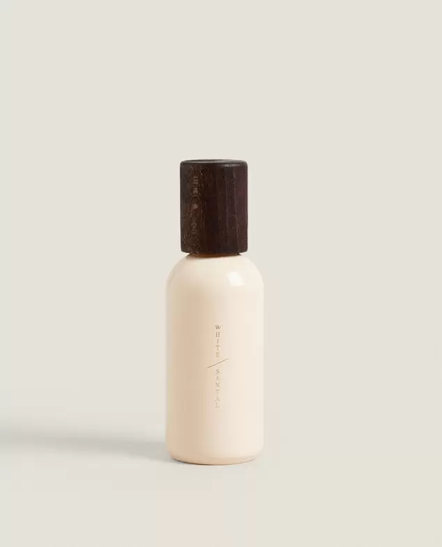 (200 ML) WHITE SANTAL SPRAY DIFFUSER offers at £15.99 in ZARA Home