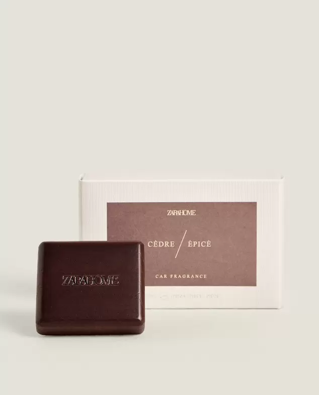 CÈDRE ÉPICÉ CAR AIR FRESHENER offers at £15.99 in ZARA Home