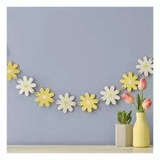 Wooden Daisy Garland 89cm offers at £6.49 in Hobbycraft